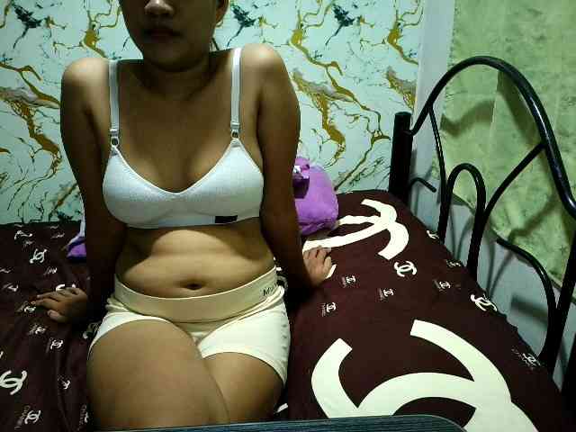 Cazzandra webcam