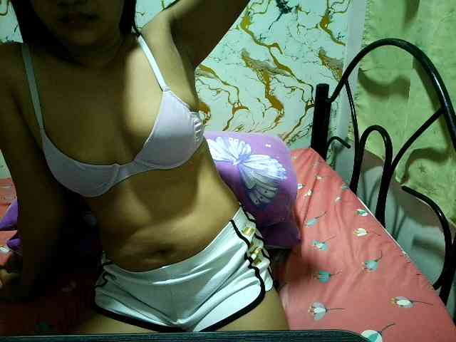 Cazzandra webcam