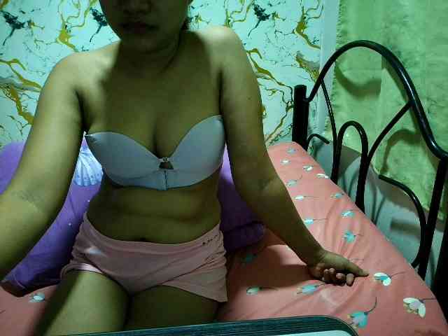 Cazzandra webcam