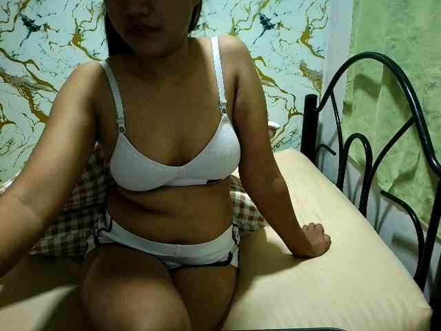 Cazzandra webcam