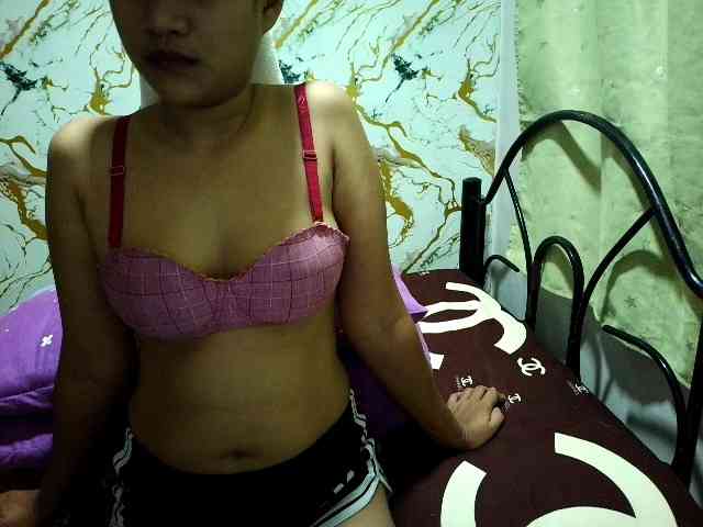 Cazzandra webcam