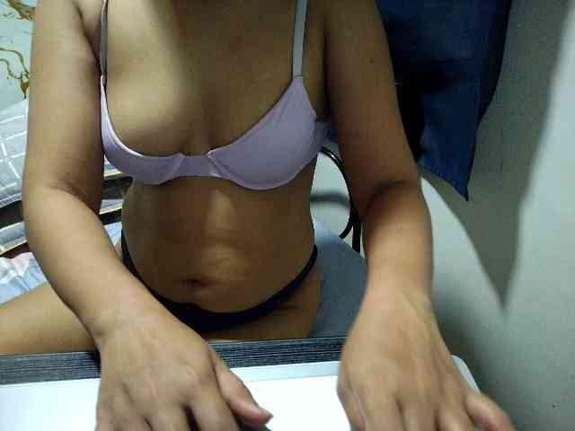 Cazzandra webcam
