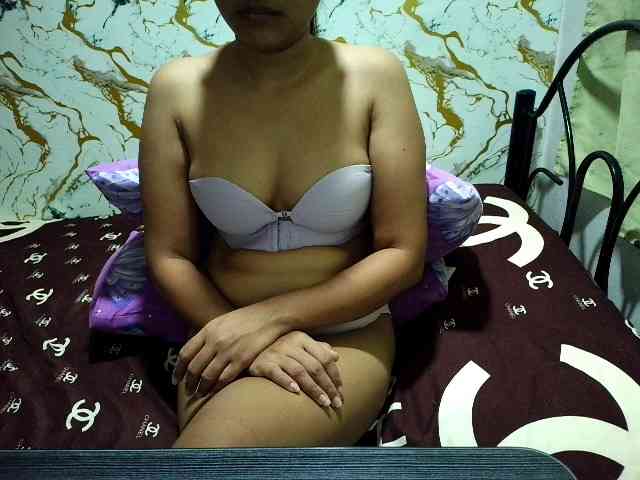 Cazzandra webcam