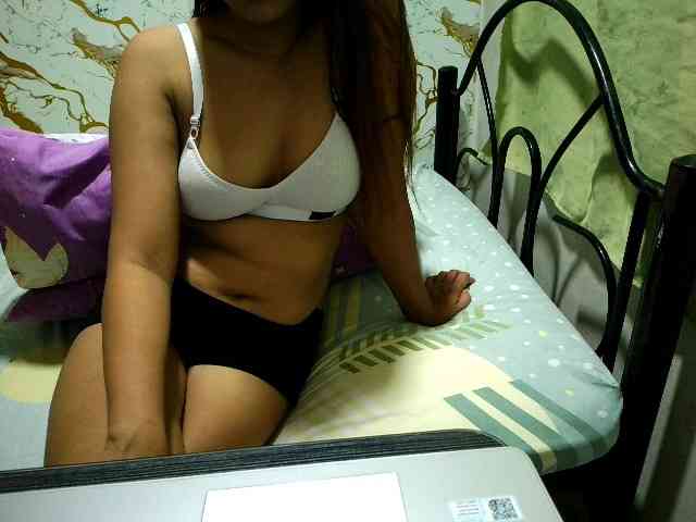 Cazzandra webcam