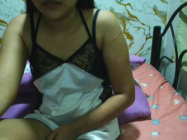 Cazzandra webcam