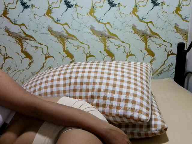 Cazzandra webcam