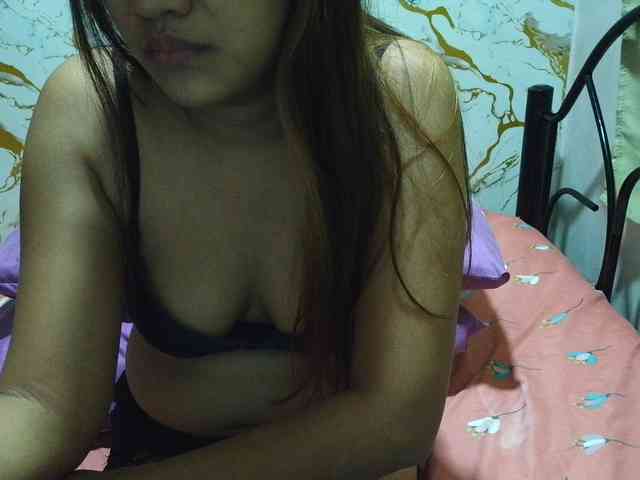 Cazzandra webcam