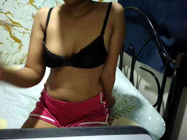 Cazzandra webcam
