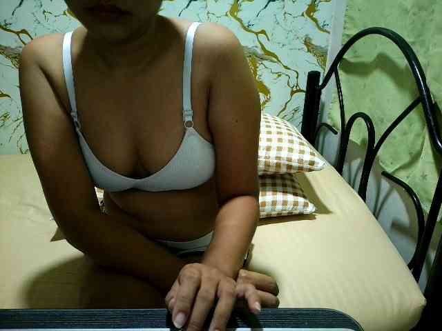 Cazzandra webcam