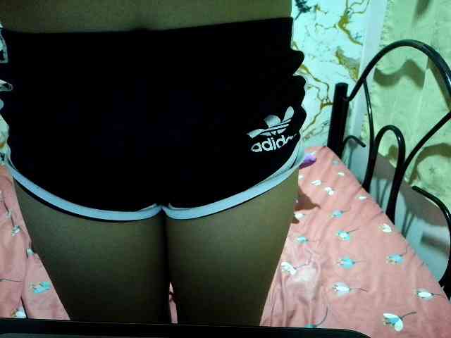 Cazzandra webcam
