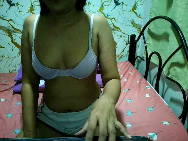 Cazzandra webcam