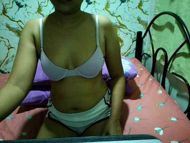 Cazzandra webcam