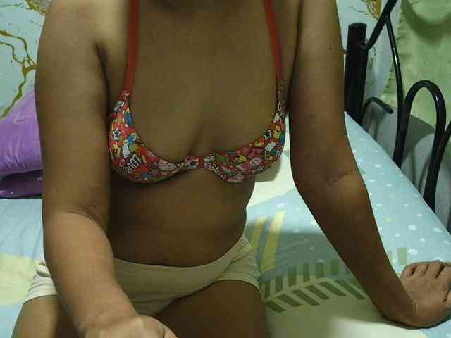 Cazzandra webcam