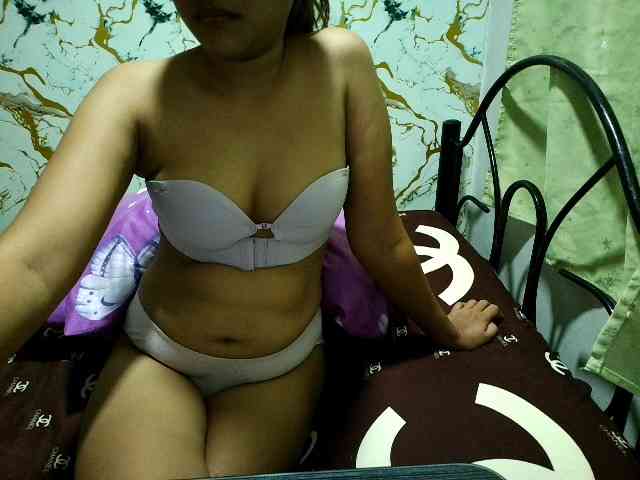 Cazzandra webcam