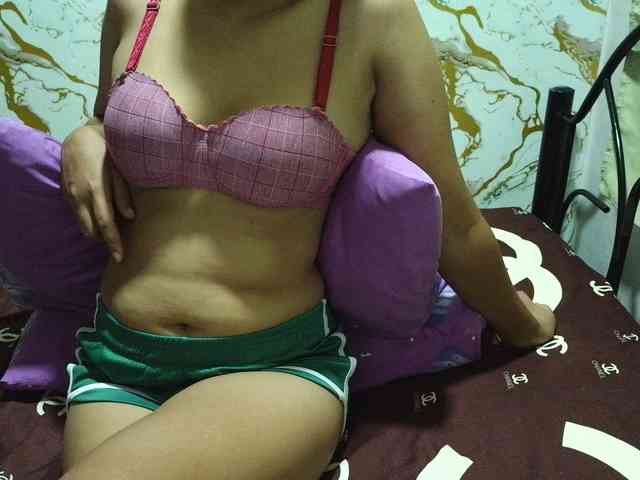Cazzandra webcam