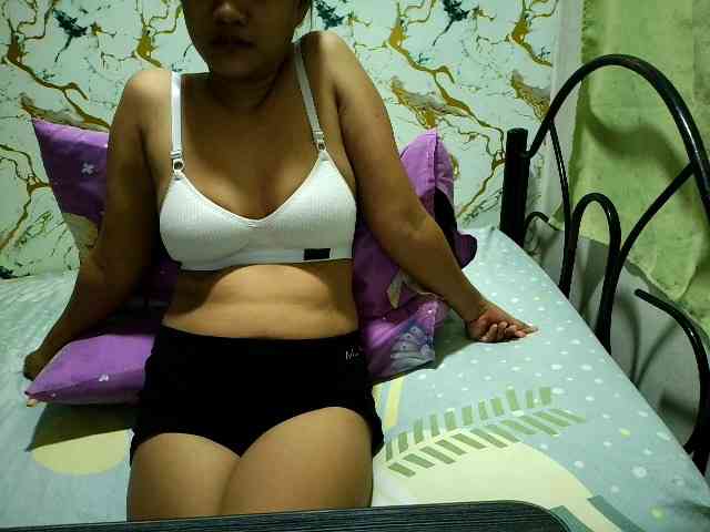 Cazzandra webcam