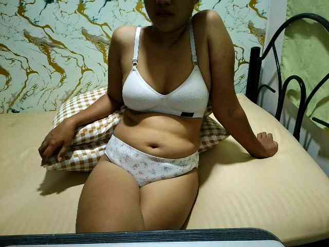 Cazzandra webcam