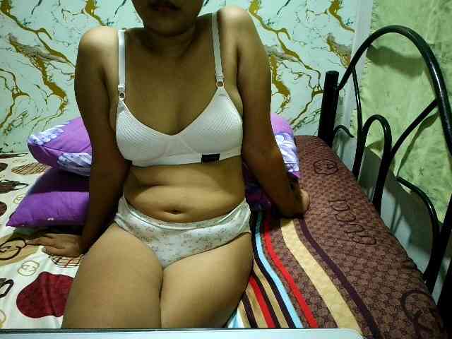 Cazzandra webcam