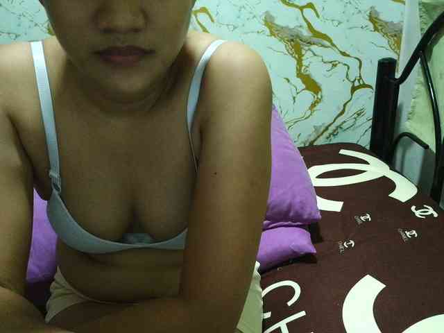 Cazzandra webcam