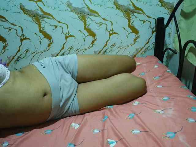 Cazzandra webcam