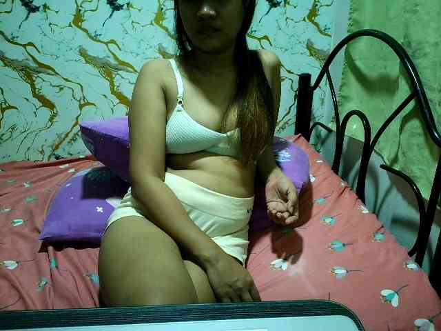 Cazzandra webcam