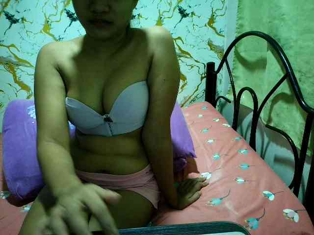 Cazzandra webcam