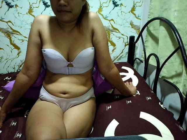 Cazzandra webcam