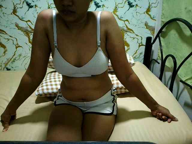 Cazzandra webcam