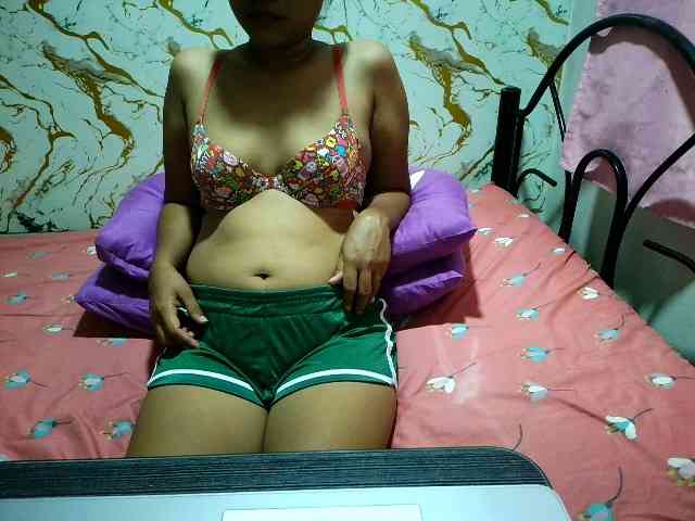 Cazzandra webcam