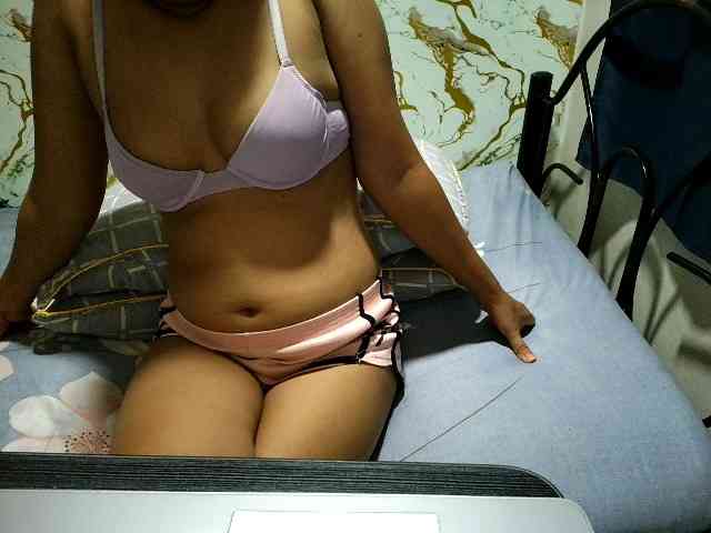Cazzandra webcam