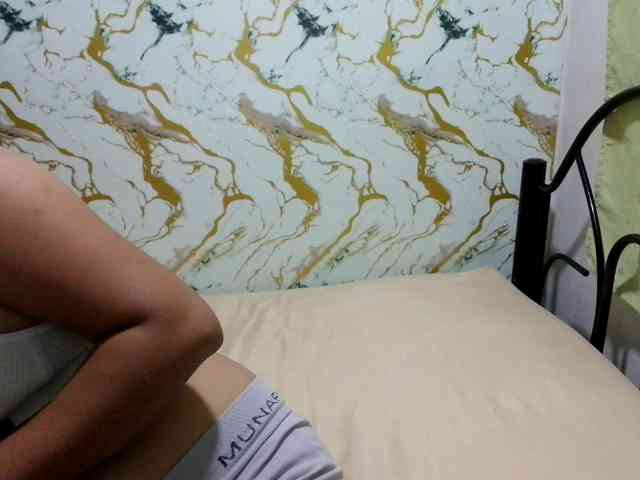 Cazzandra webcam