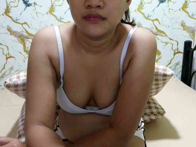 Cazzandra webcam