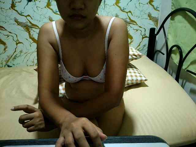 Cazzandra webcam