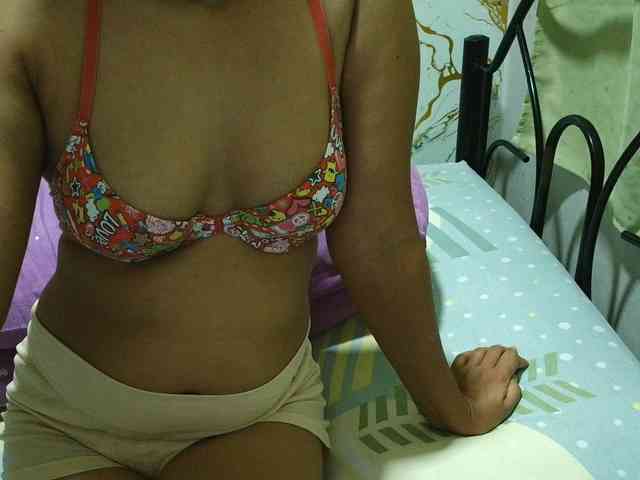 Cazzandra webcam