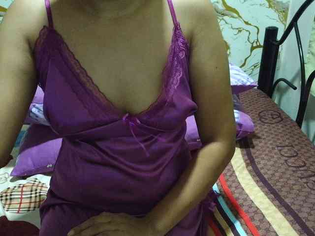 Cazzandra webcam