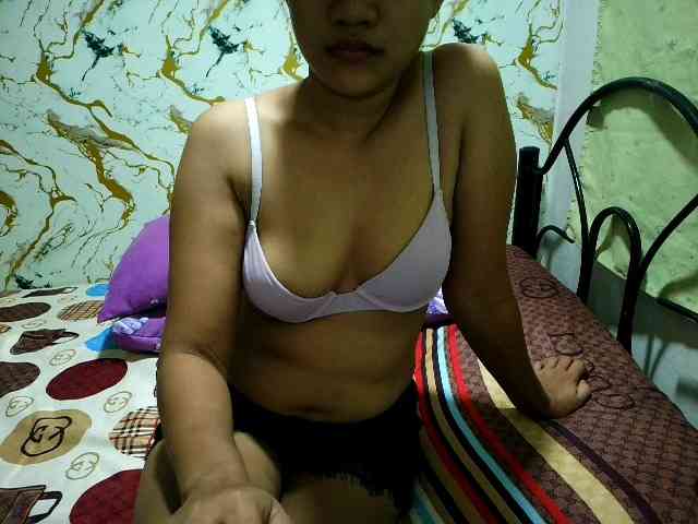 Cazzandra webcam