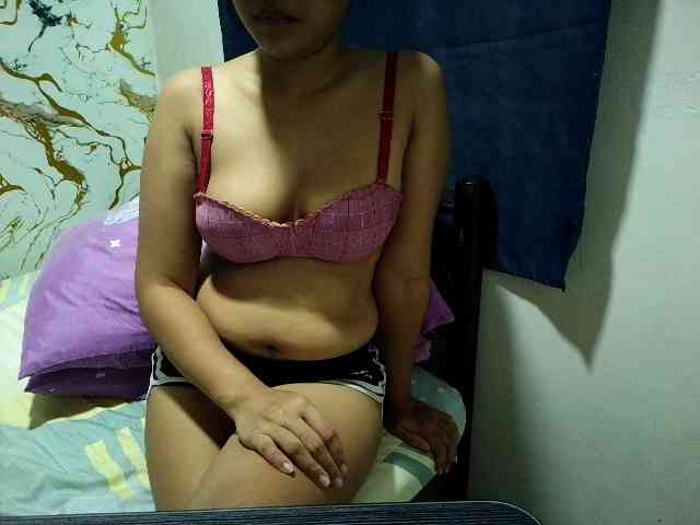 Cazzandra webcam