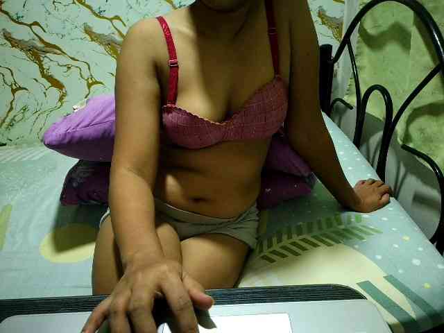 Cazzandra webcam