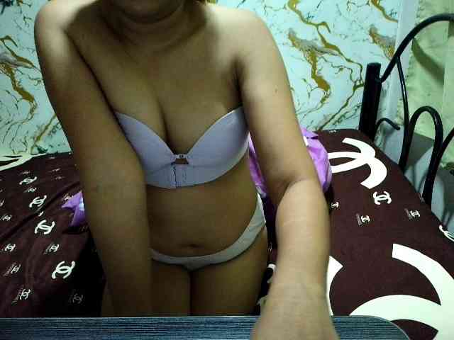 Cazzandra webcam
