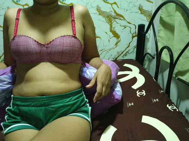 Cazzandra webcam