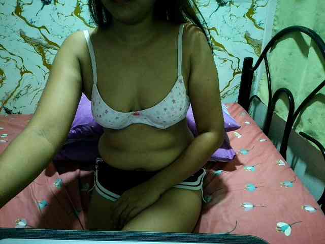 Cazzandra webcam