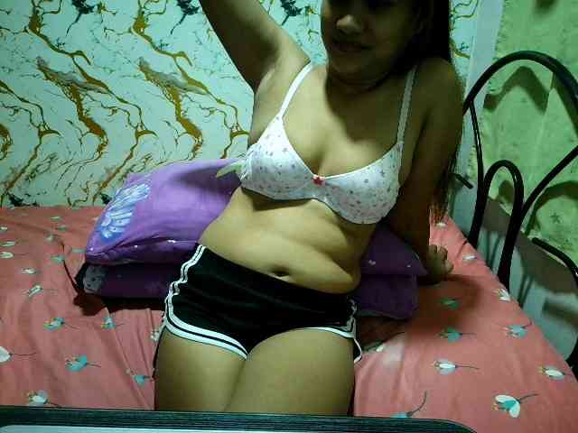 Cazzandra webcam