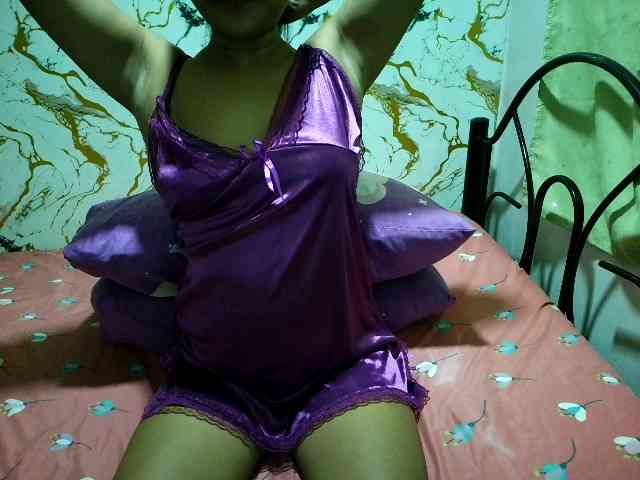 Cazzandra webcam