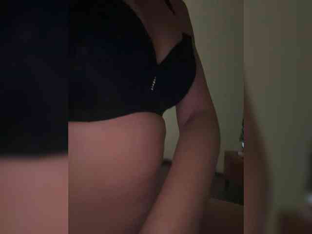 MaksNaks webcam