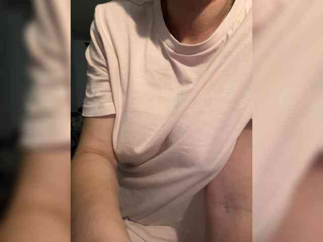 MaksNaks webcam
