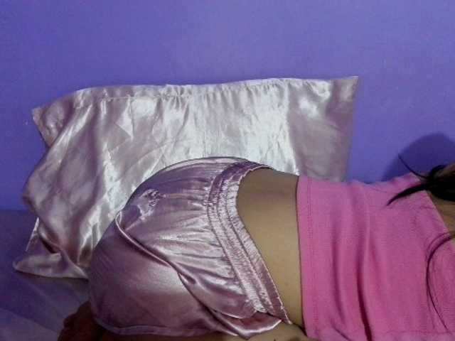 AngelaMilez live cam preview