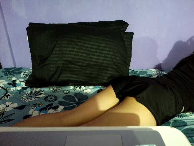 AngelaMilez live cam on BongaCams