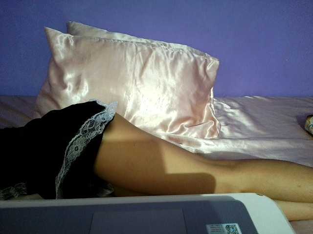 AngelaMilez live cam on BongaCams