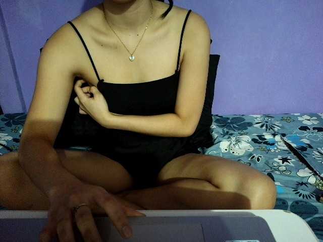 AngelaMilez live webcam show