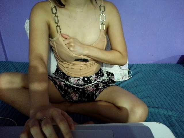 AngelaMilez live cam on BongaCams